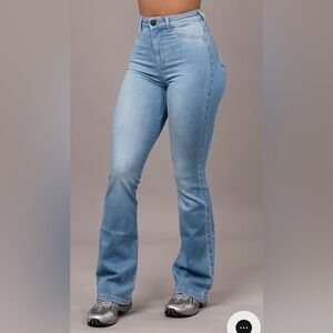 FITJEANS Women's Flare Light Blue Jeans Sz L 30.5” inseam